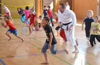 "Ferien-Samurais": Karate beim Ferienprogramm in Goldkronach.